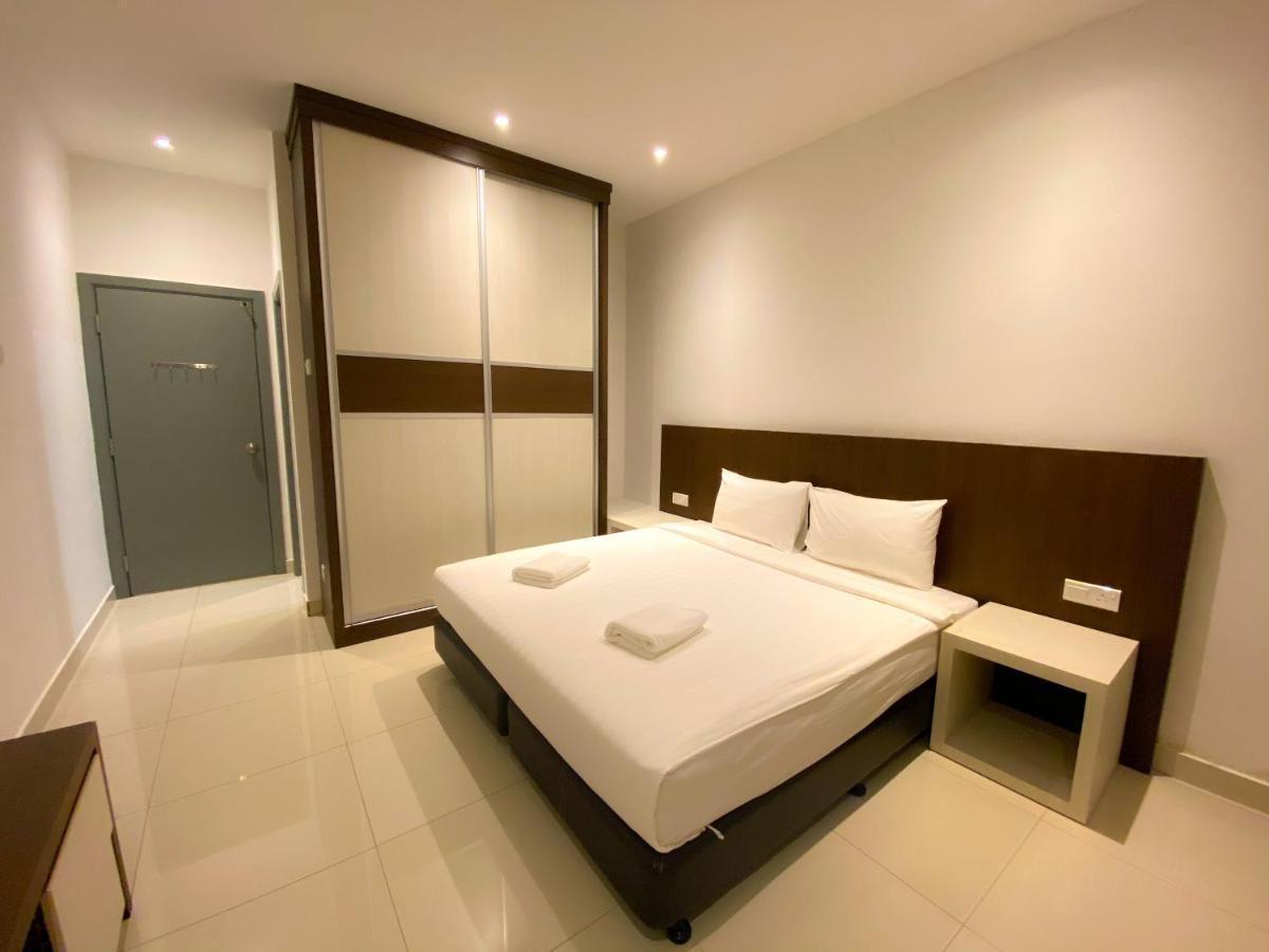 Az Hotel & Serviced Apartments Labuan Exterior photo